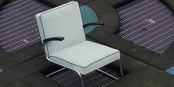 Freischwinger Sessel